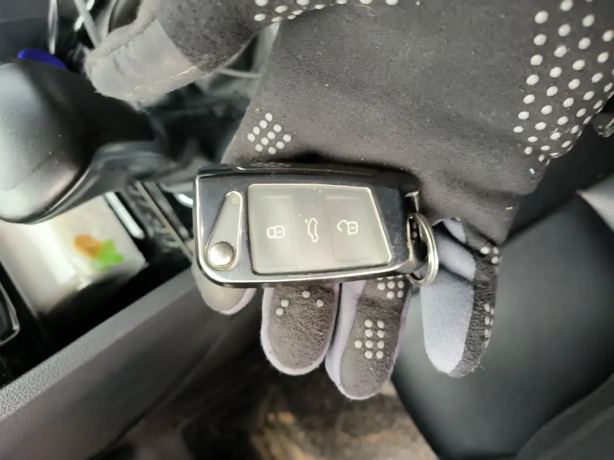 2019 Volkswagen Teramont 2.0T 220HP L4 7DCT,autocango,china used car exporter,china ev exporter,chinese used car exporter,chinese used ev exporter