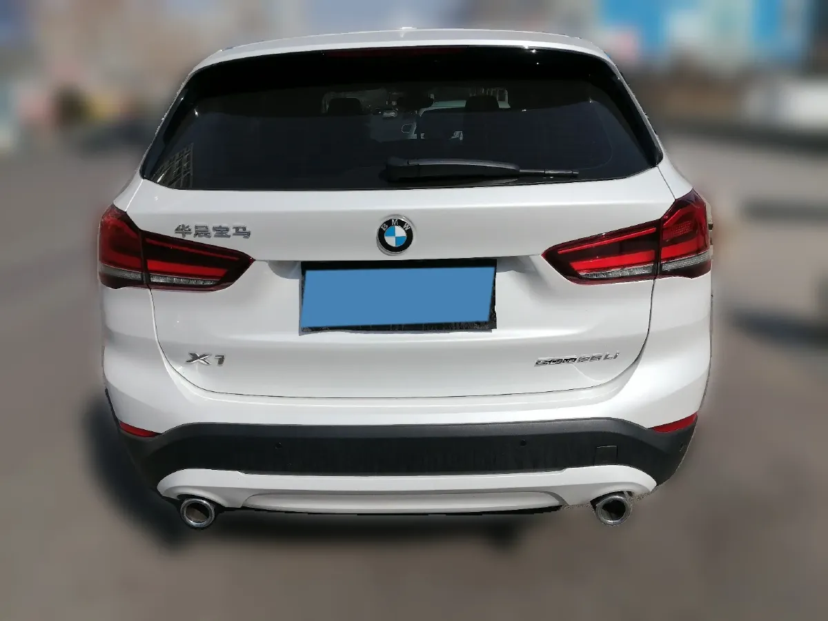 2022 BMW X1 2.0T 192HP L4 7DCT,autocango,china used car exporter,china ev exporter,chinese used car exporter,chinese used ev exporter