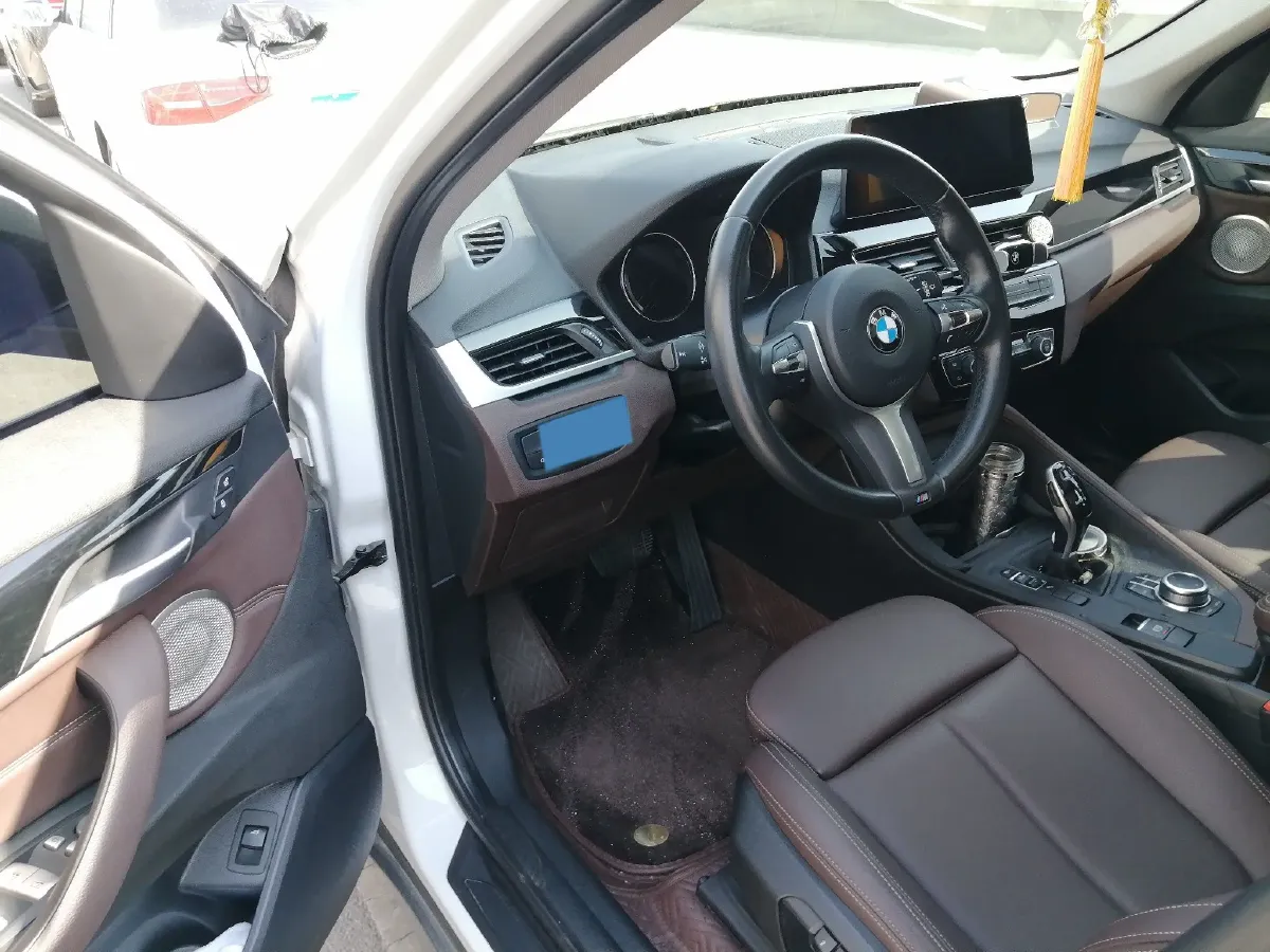 2022 BMW X1 2.0T 192HP L4 7DCT,autocango,china used car exporter,china ev exporter,chinese used car exporter,chinese used ev exporter