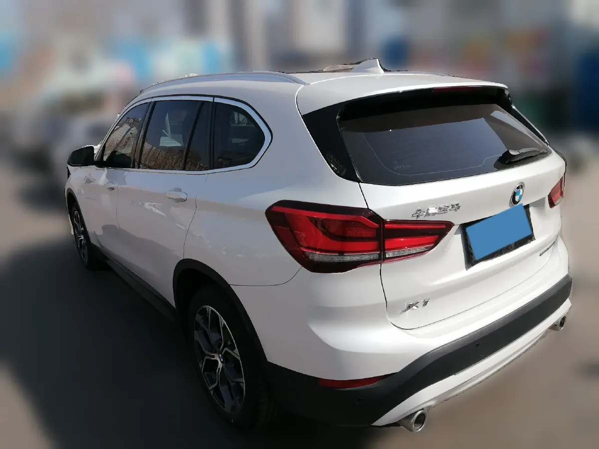 2022 BMW X1 2.0T 192HP L4 7DCT,autocango,china used car exporter,china ev exporter,chinese used car exporter,chinese used ev exporter