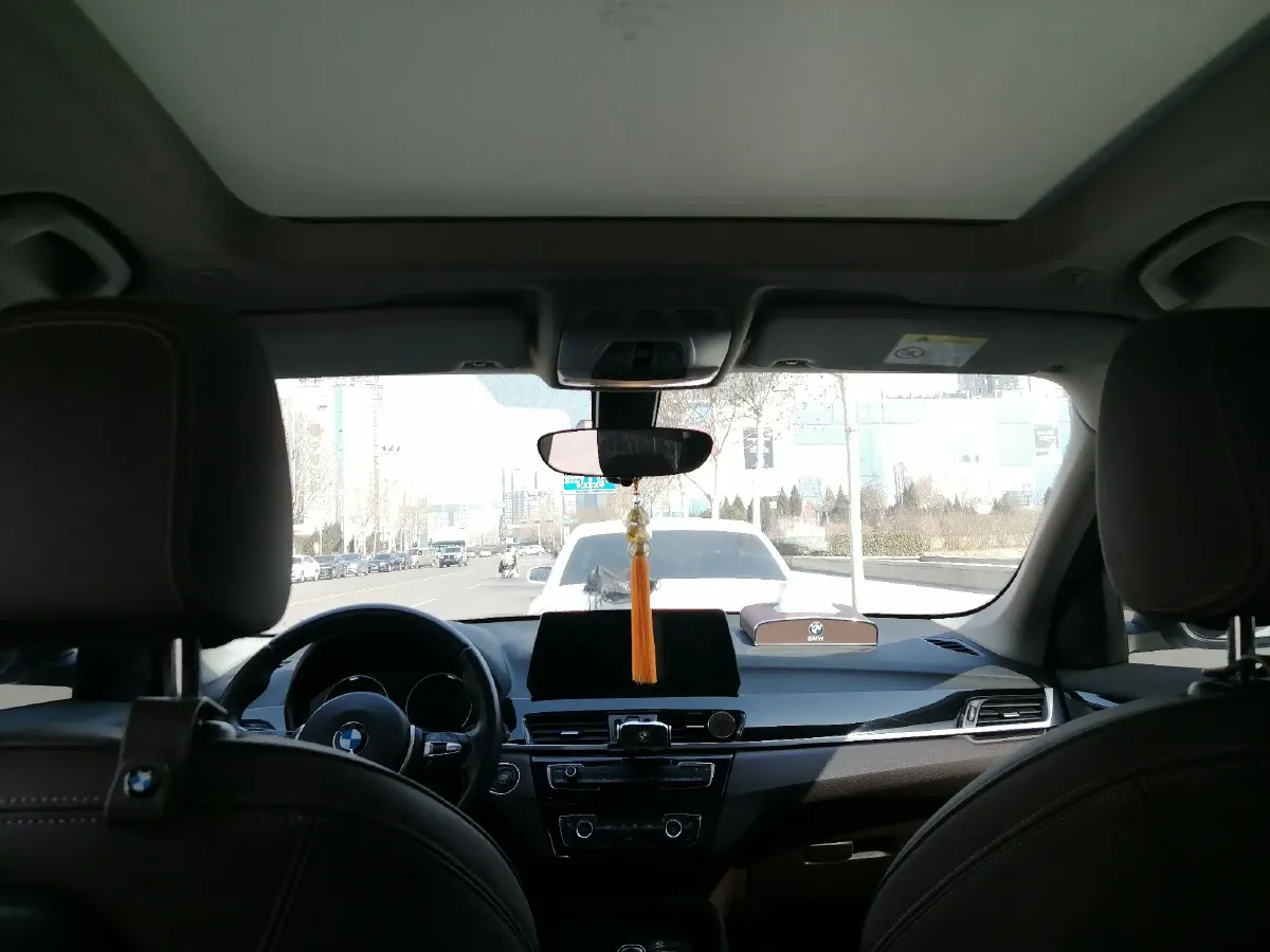 2022 BMW X1 2.0T 192HP L4 7DCT,autocango,china used car exporter,china ev exporter,chinese used car exporter,chinese used ev exporter