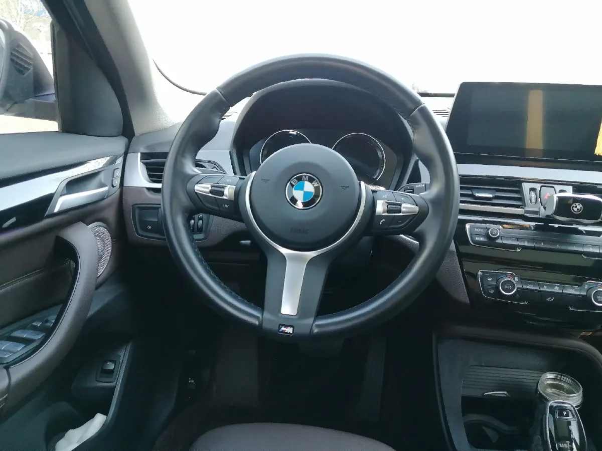 2022 BMW X1 2.0T 192HP L4 7DCT,autocango,china used car exporter,china ev exporter,chinese used car exporter,chinese used ev exporter