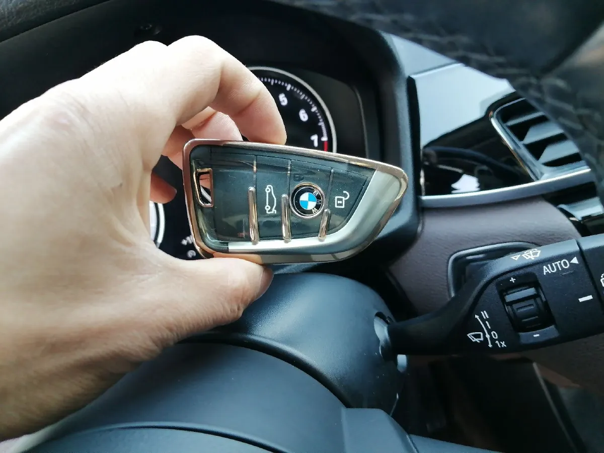 2022 BMW X1 2.0T 192HP L4 7DCT,autocango,china used car exporter,china ev exporter,chinese used car exporter,chinese used ev exporter