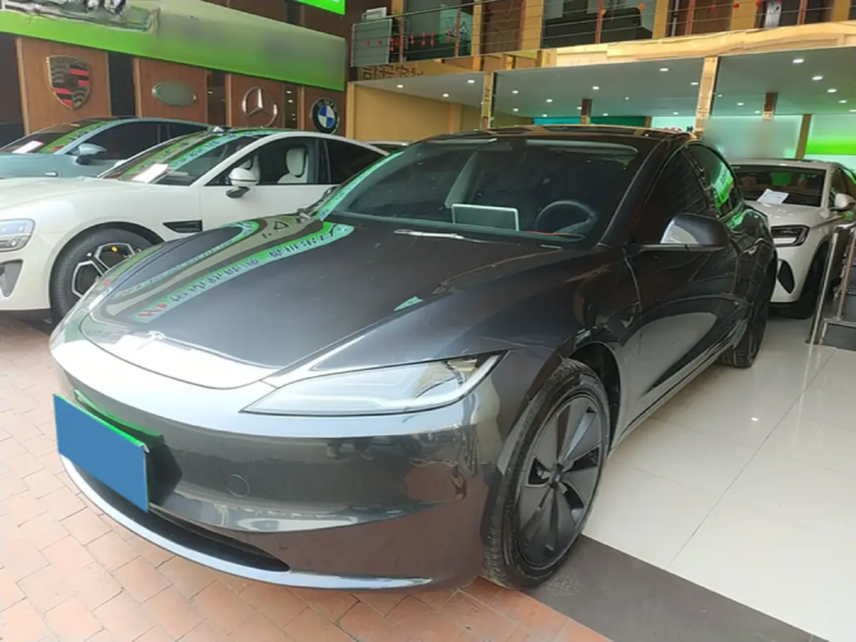 2025 Tesla Model 3 BEV 62.5KWH