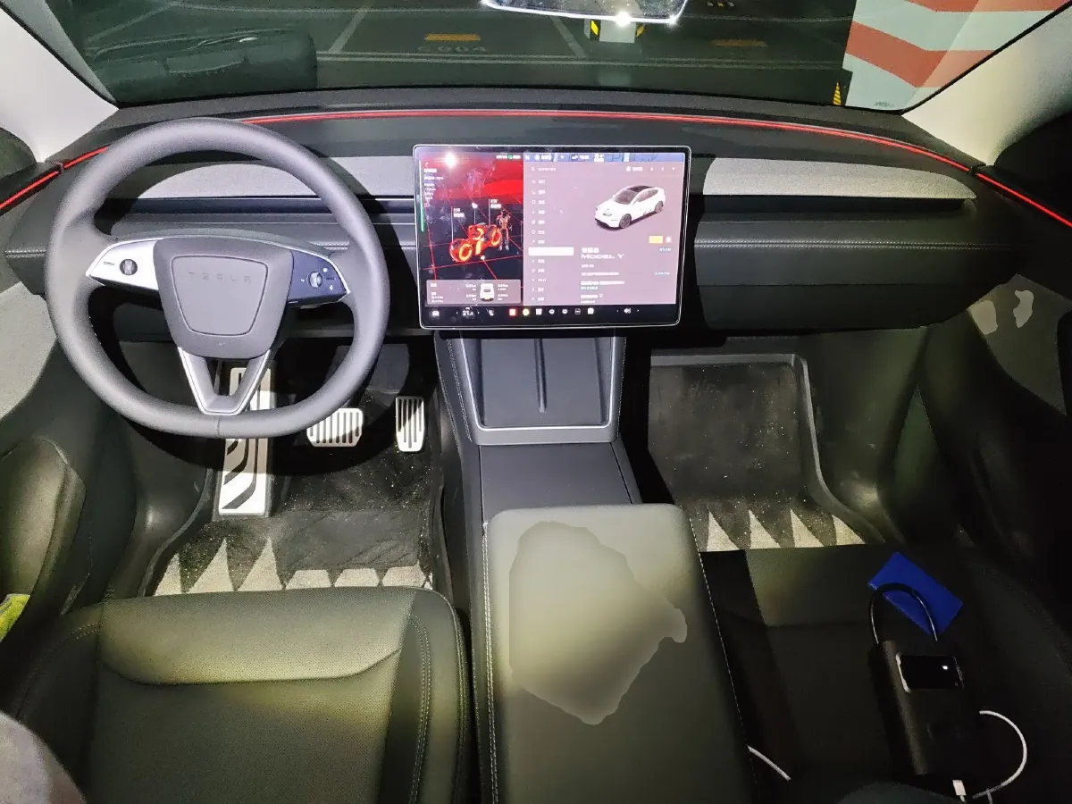 2025 Tesla Model Y BEV 62.5KWH,autocango,china used car exporter,china ev exporter,chinese used car exporter,chinese used ev exporter