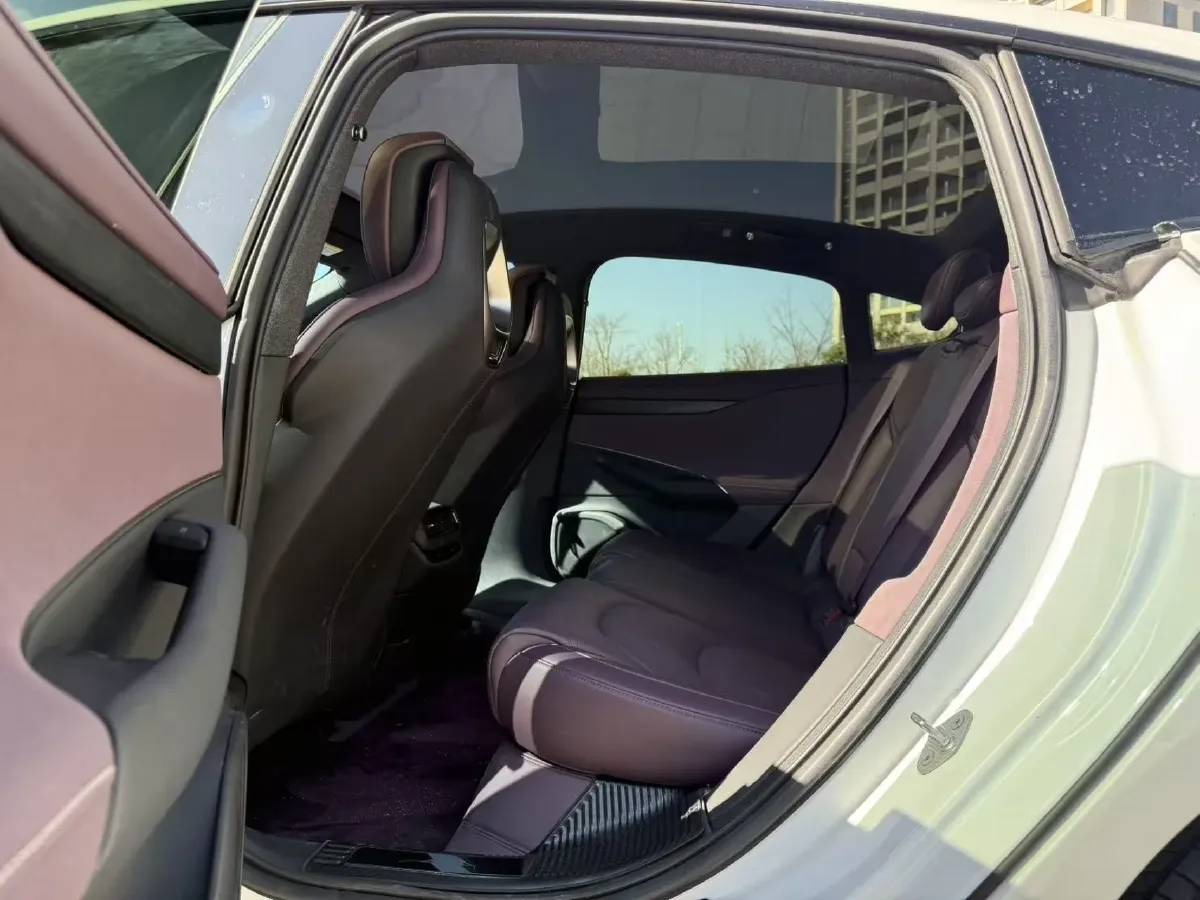 2024 MI SU7 BEV 73.6KWH,autocango,china used car exporter,china ev exporter,chinese used car exporter,chinese used ev exporter