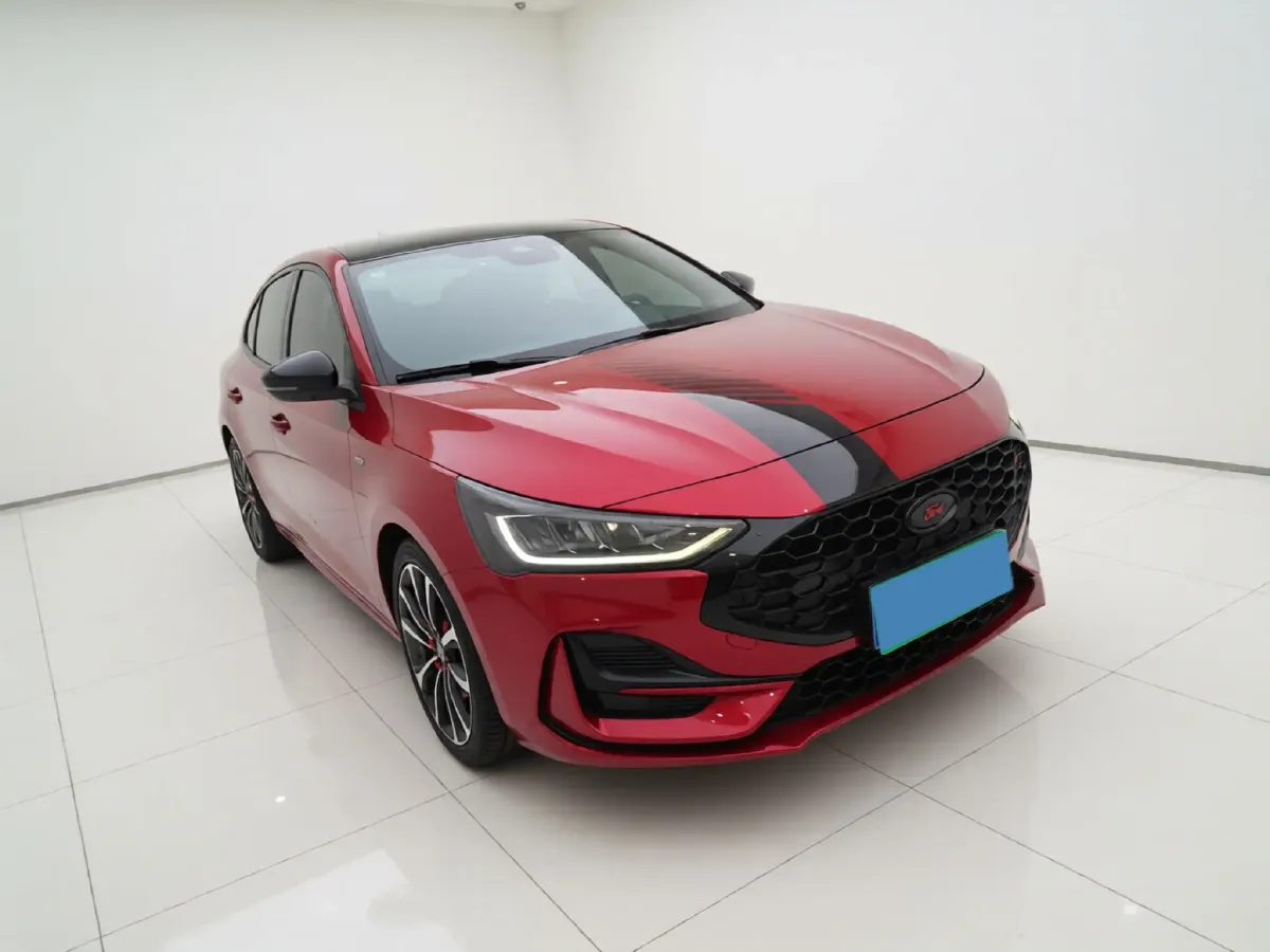 2022 Ford Focus 1.5T 177HP L4 6AT,autocango,china used car exporter,china ev exporter,chinese used car exporter,chinese used ev exporter