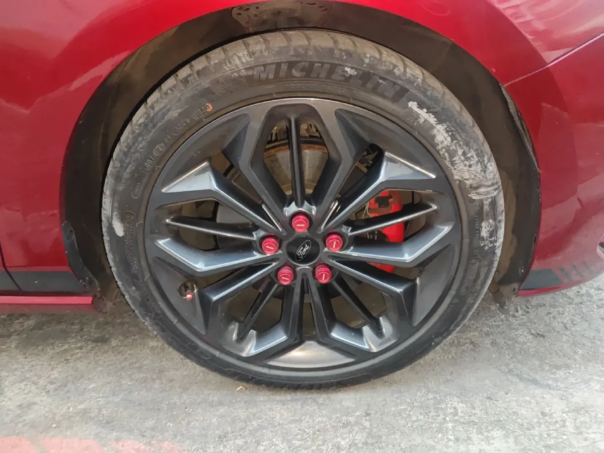 2022 Ford Focus 1.5T 177HP L4 6AT,autocango,china used car exporter,china ev exporter,chinese used car exporter,chinese used ev exporter