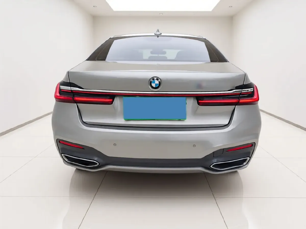 2019 BMW 7 Series 3.0T 340HP L6 8AT,autocango,china used car exporter,china ev exporter,chinese used car exporter,chinese used ev exporter