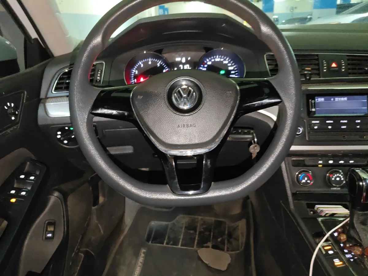 2015 Volkswagen Lamando 1.4T 131HP L4 7DCT,autocango,china used car exporter,china ev exporter,chinese used car exporter,chinese used ev exporter