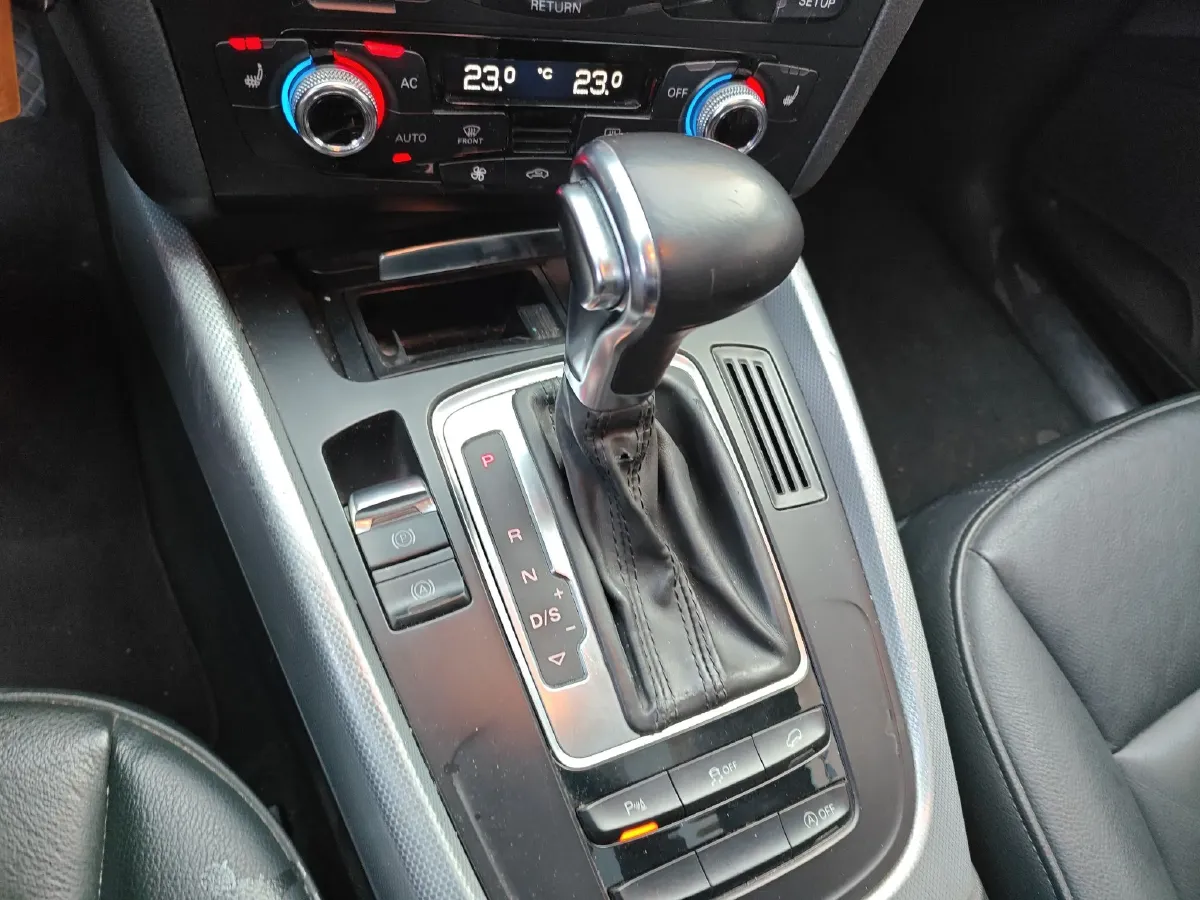 2013 Audi Q5 2.0T 211HP L4 8AT,autocango,china used car exporter,china ev exporter,chinese used car exporter,chinese used ev exporter