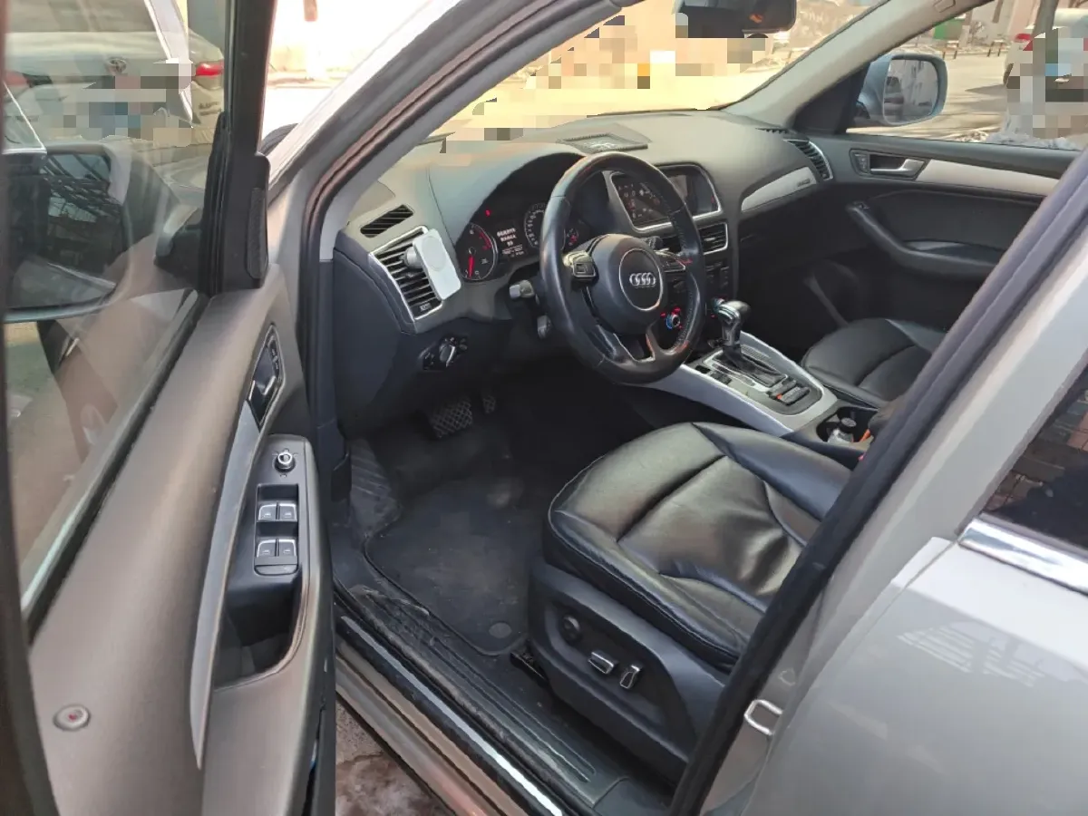 2013 Audi Q5 2.0T 211HP L4 8AT,autocango,china used car exporter,china ev exporter,chinese used car exporter,chinese used ev exporter
