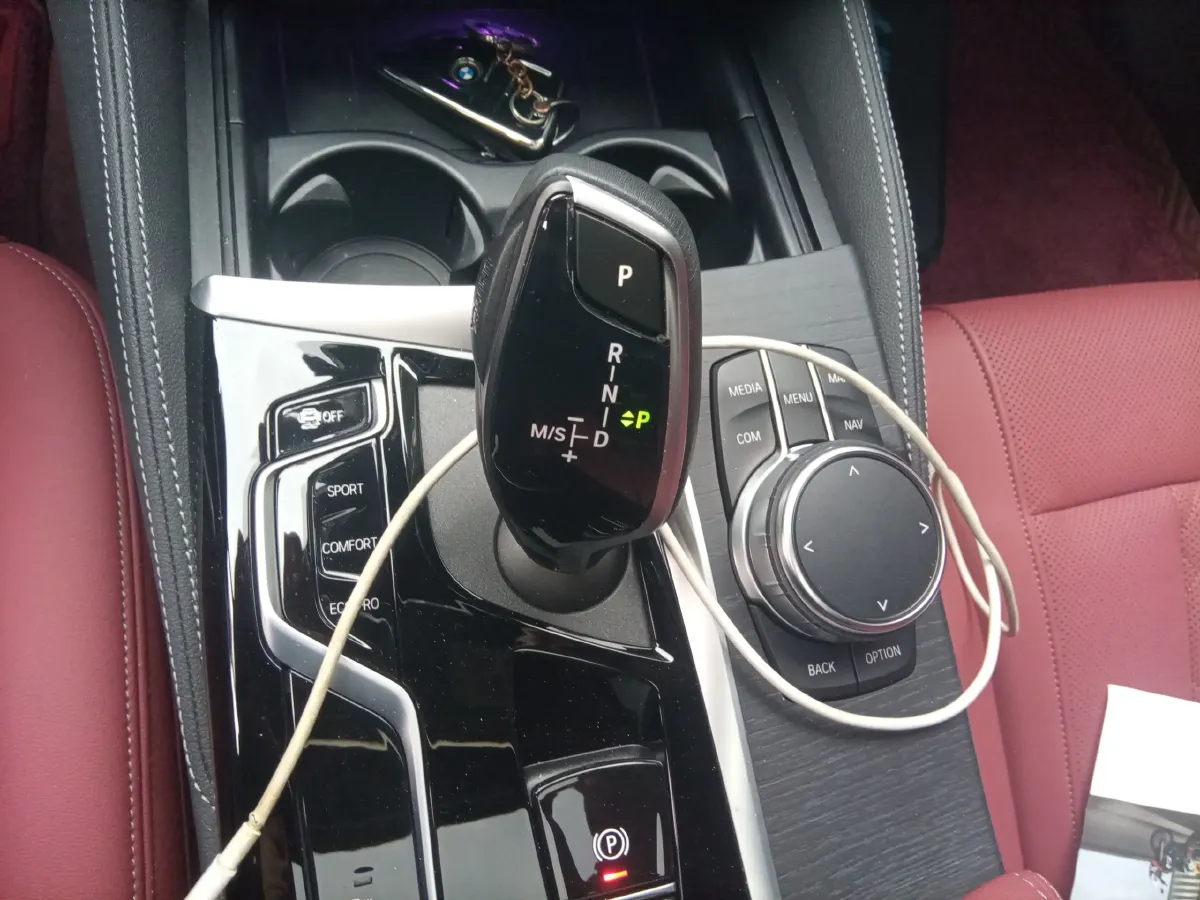 2023 BMW 5 Series 2.0T 245HP L4 8AT,autocango,china used car exporter,china ev exporter,chinese used car exporter,chinese used ev exporter