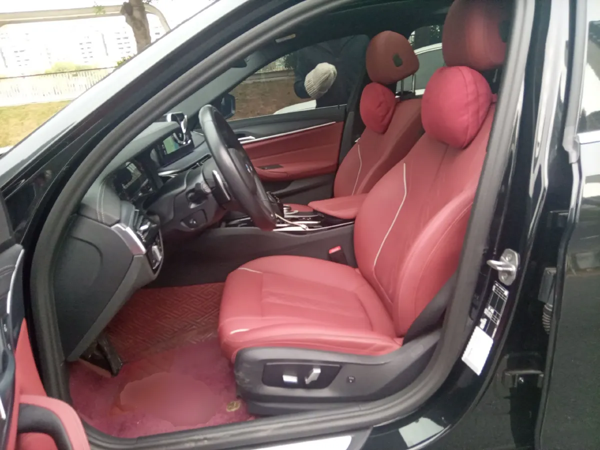 2023 BMW 5 Series 2.0T 245HP L4 8AT,autocango,china used car exporter,china ev exporter,chinese used car exporter,chinese used ev exporter