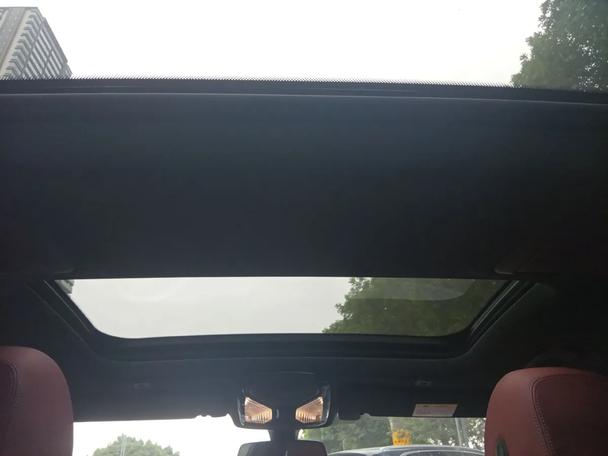 2023 BMW 5 Series 2.0T 245HP L4 8AT,autocango,china used car exporter,china ev exporter,chinese used car exporter,chinese used ev exporter