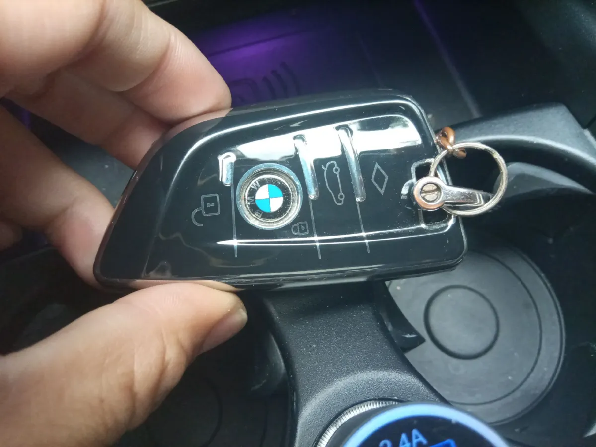 2023 BMW 5 Series 2.0T 245HP L4 8AT,autocango,china used car exporter,china ev exporter,chinese used car exporter,chinese used ev exporter