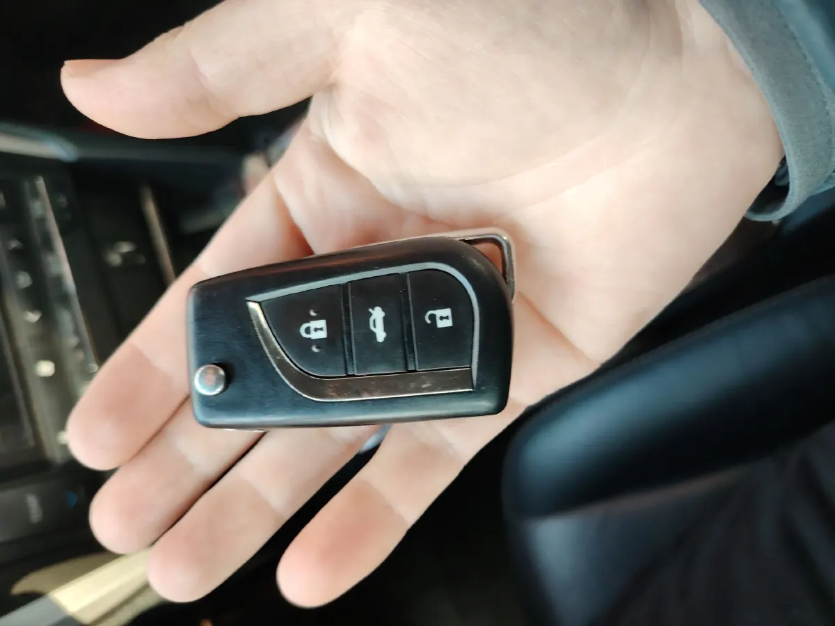 2016 Toyota Camry 2.0L 167HP L4 6AT,autocango,china used car exporter,china ev exporter,chinese used car exporter,chinese used ev exporter