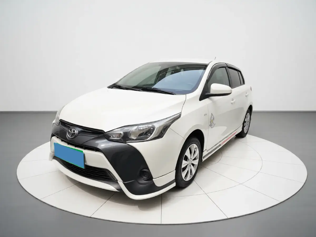 2017 Toyota Yaris L 1.5L 107HP L4 CVT