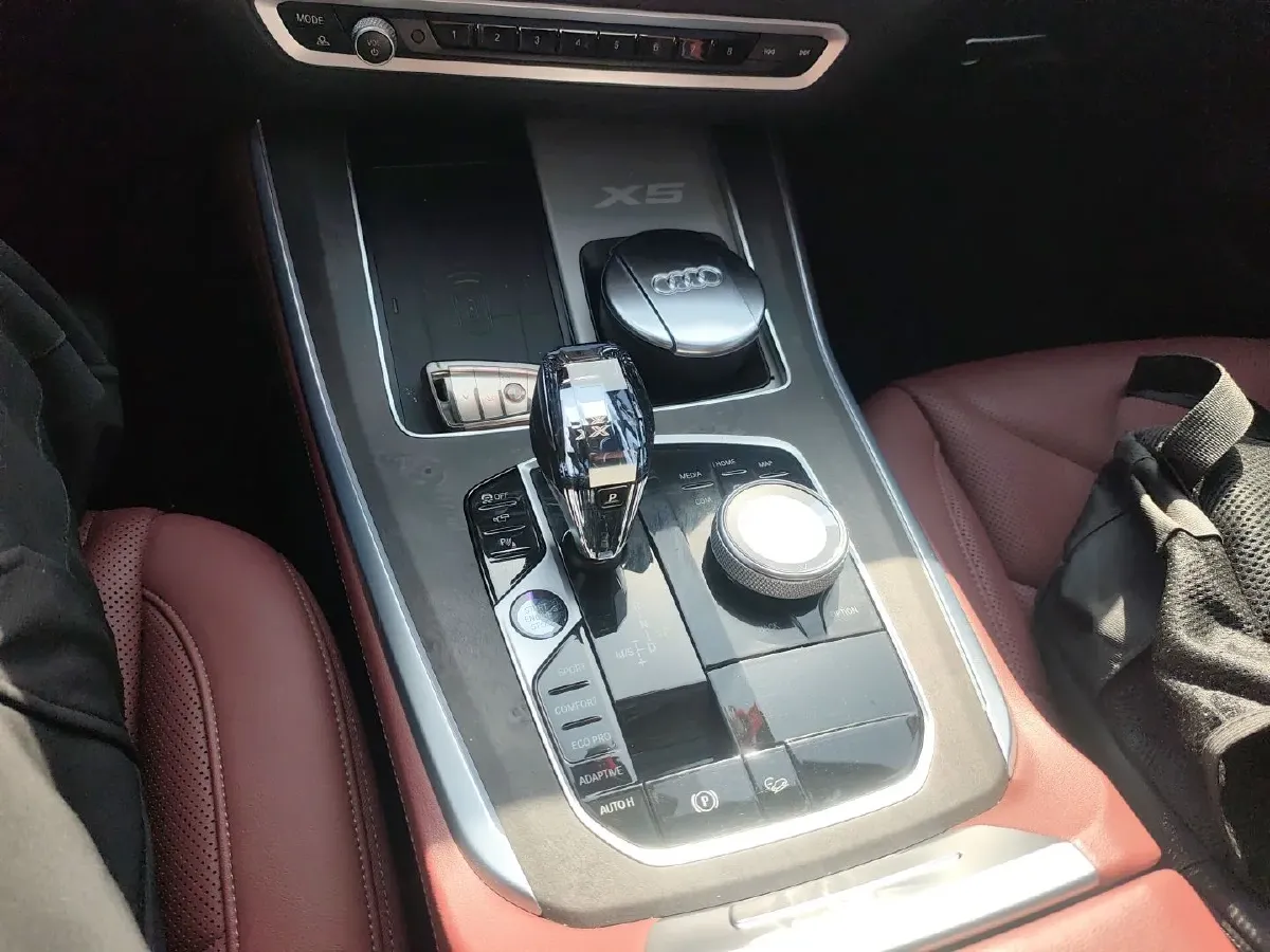 2022 BMW X5 2.0T 245HP L4 8AT,autocango,china used car exporter,china ev exporter,chinese used car exporter,chinese used ev exporter