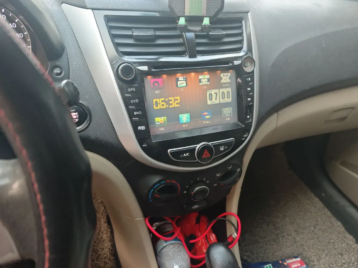 2014 Hyundai Reina 1.4L 107HP L4 4AT,autocango,china used car exporter,china ev exporter,chinese used car exporter,chinese used ev exporter