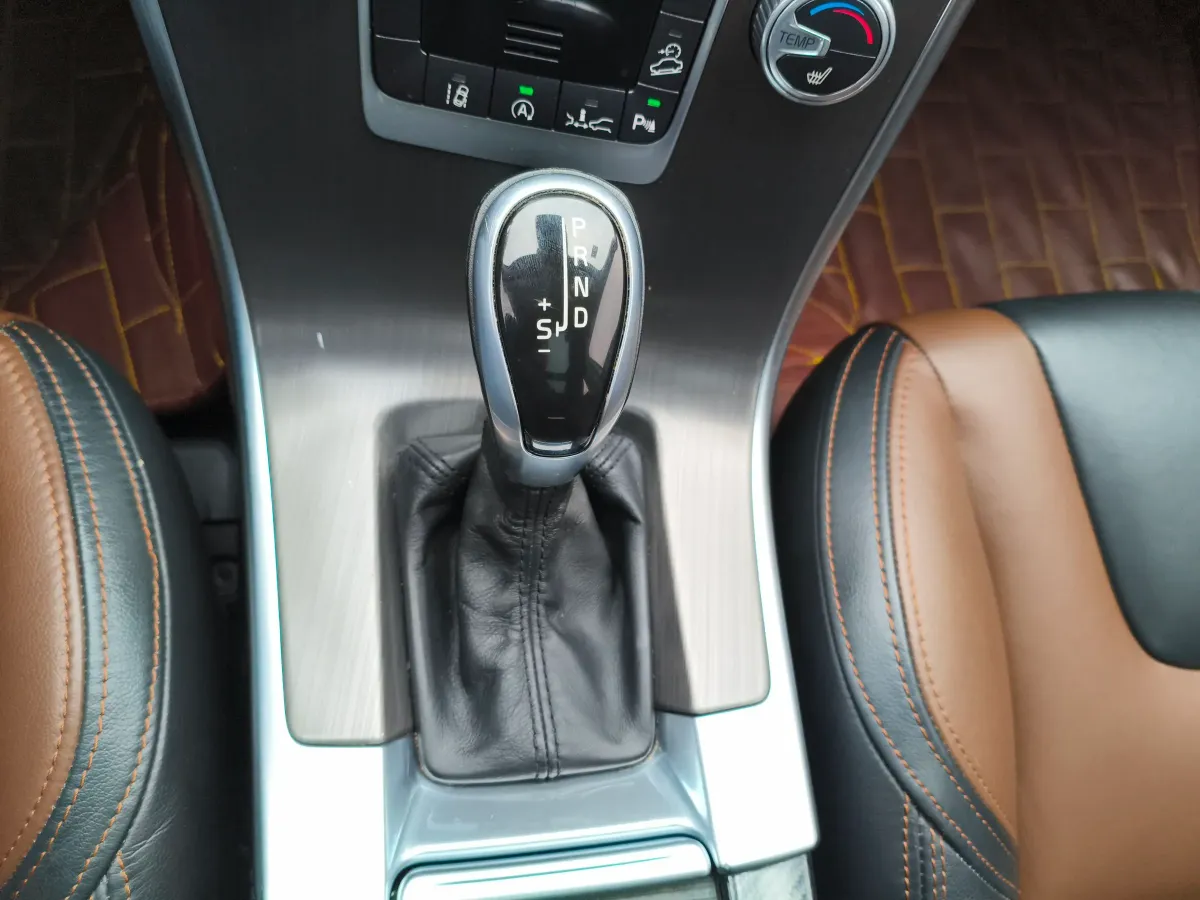 2016 Audi A6L 2.5L 204HP V6 CVT,autocango,china used car exporter,china ev exporter,chinese used car exporter,chinese used ev exporter