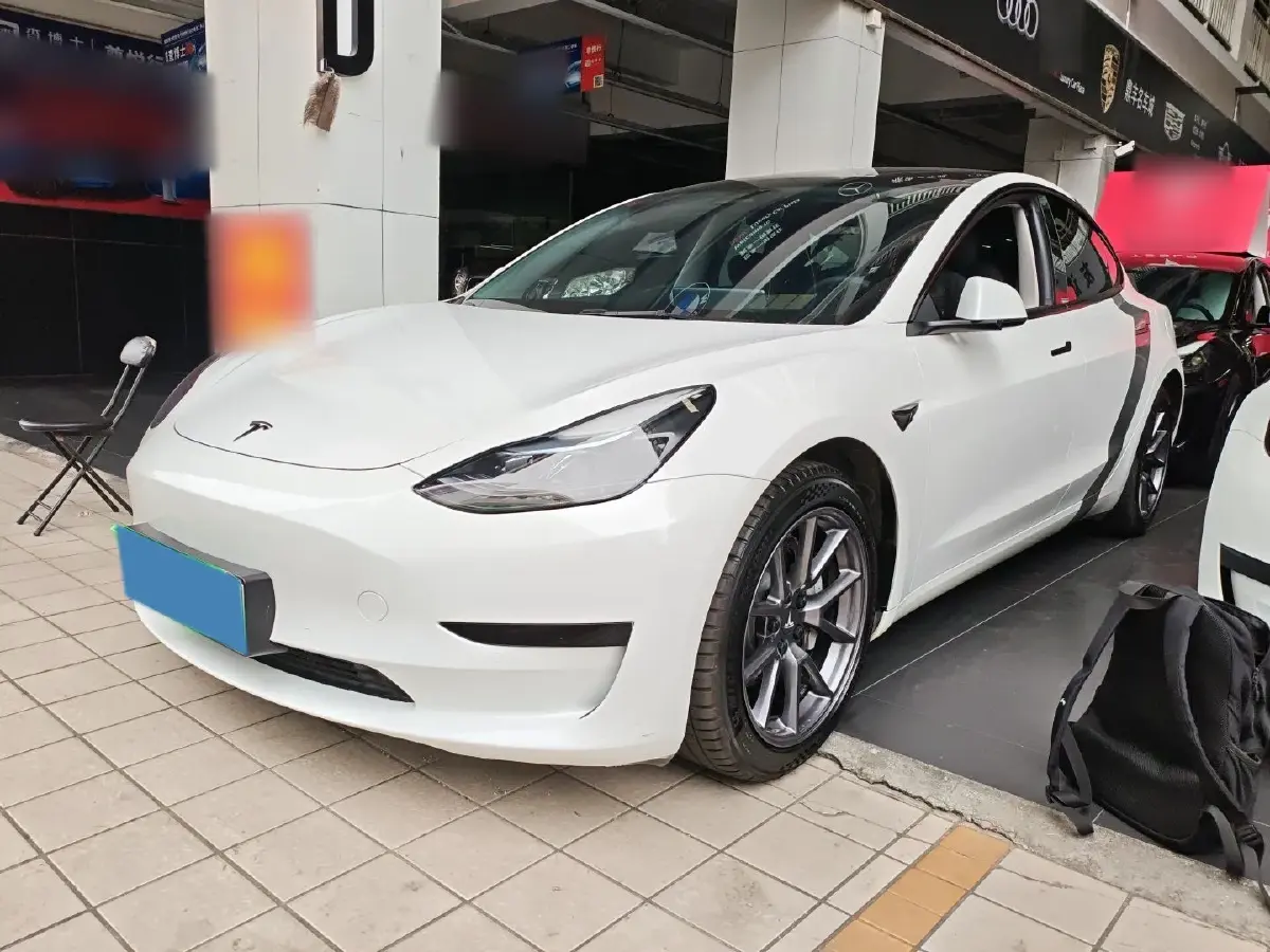 2022 Tesla Model 3 BEV 60KWH