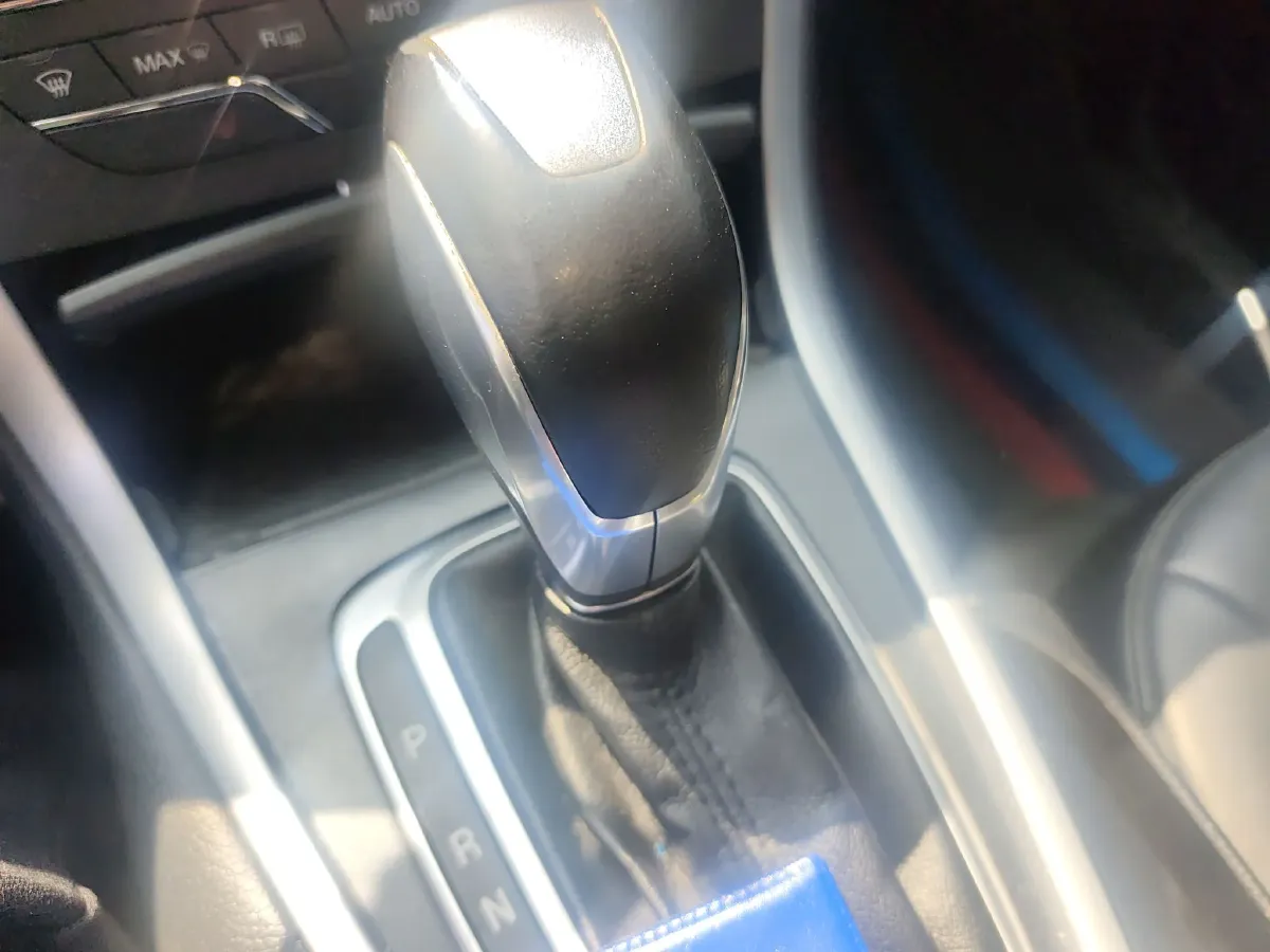 2016 Ford Edge 2.0T 245HP L4 6AT,autocango,china used car exporter,china ev exporter,chinese used car exporter,chinese used ev exporter