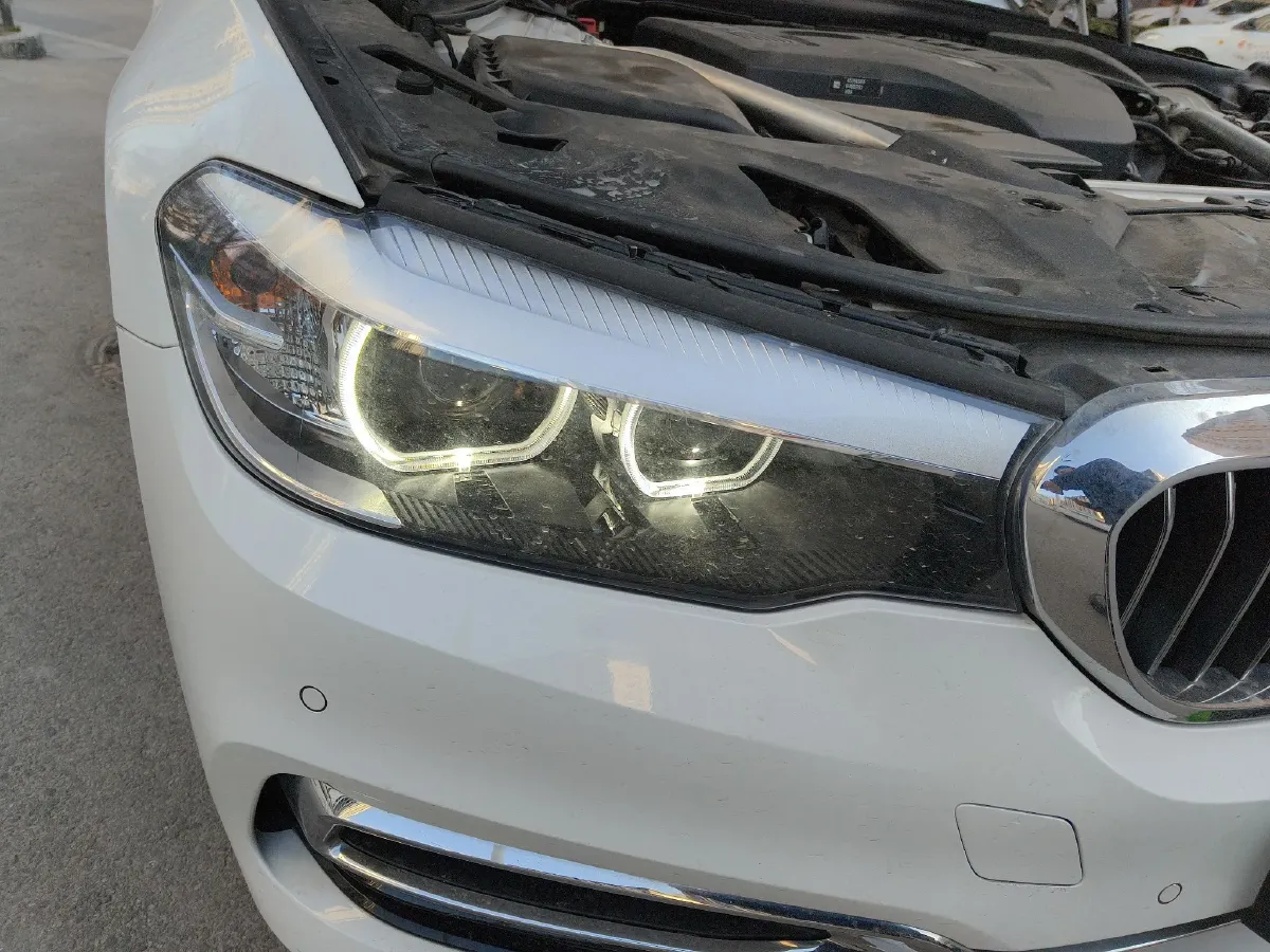 2019 BMW 5 Series 2.0T 252HP L4 8AT,autocango,china used car exporter,china ev exporter,chinese used car exporter,chinese used ev exporter