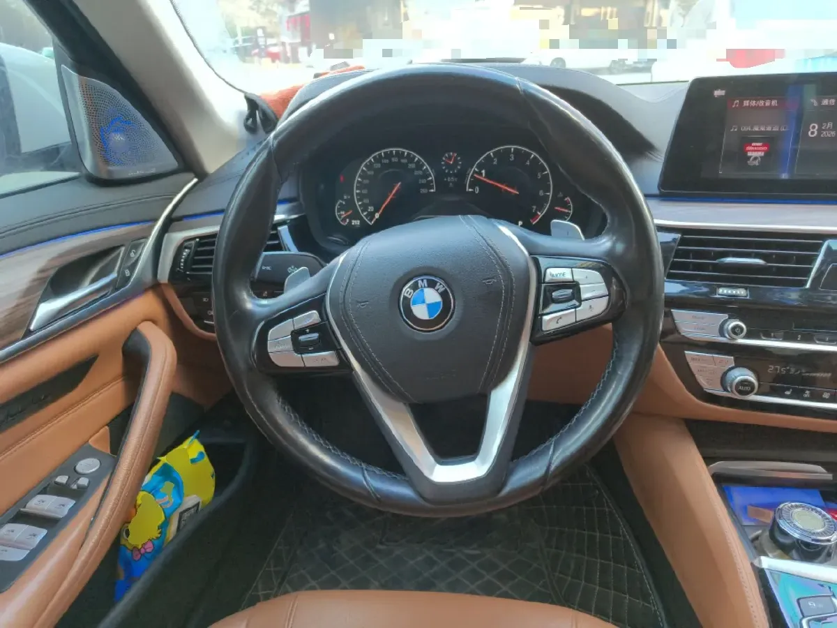 2019 BMW 5 Series 2.0T 252HP L4 8AT,autocango,china used car exporter,china ev exporter,chinese used car exporter,chinese used ev exporter