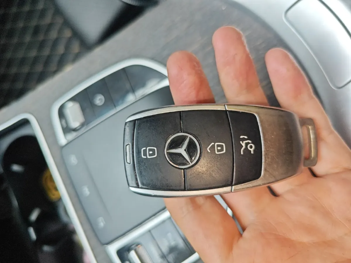 2020 Mercedes-Benz C Class 1.5T 184HP L4 9AT,autocango,china used car exporter,china ev exporter,chinese used car exporter,chinese used ev exporter