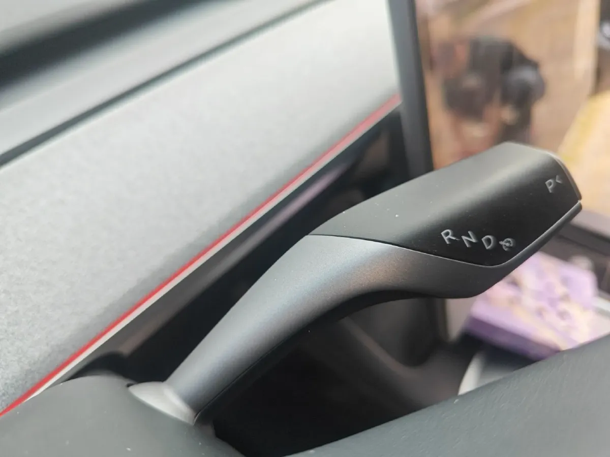 2024 Tesla Model Y BEV 60KWH,autocango,china used car exporter,china ev exporter,chinese used car exporter,chinese used ev exporter