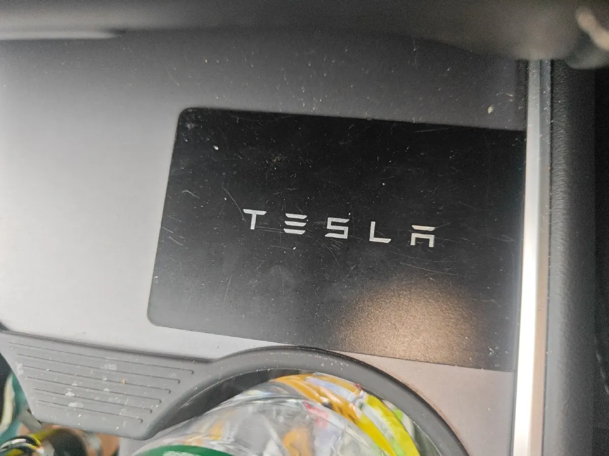 2024 Tesla Model Y BEV 60KWH,autocango,china used car exporter,china ev exporter,chinese used car exporter,chinese used ev exporter