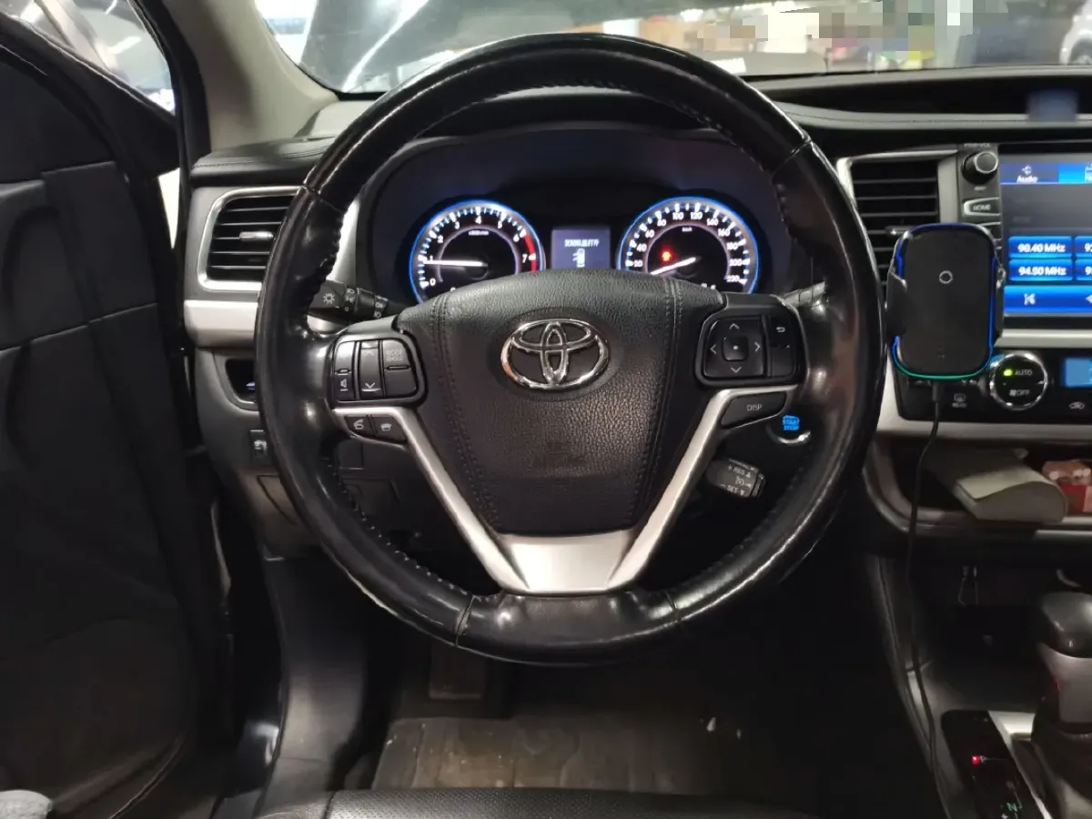 2017 Toyota Highlander 2.0T 220HP L4 6AT,autocango,china used car exporter,china ev exporter,chinese used car exporter,chinese used ev exporter