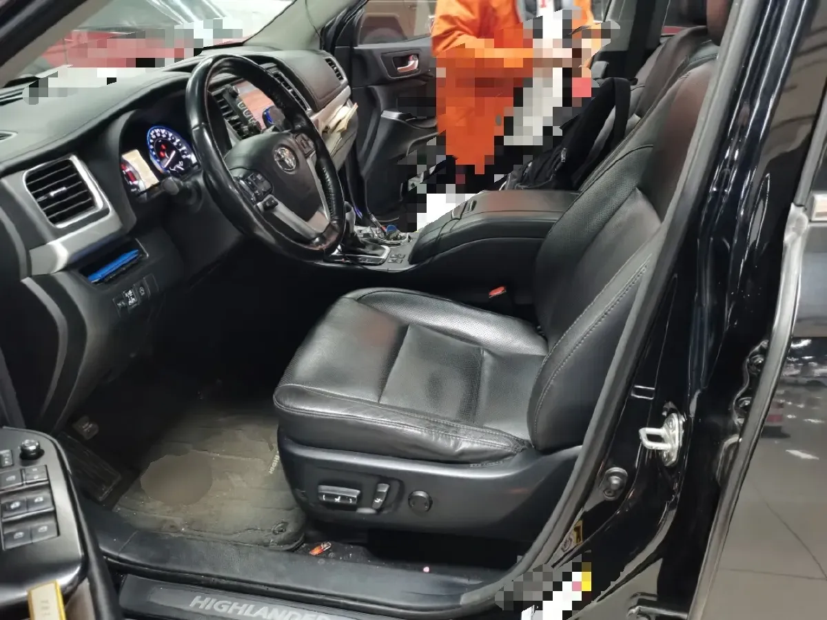 2017 Toyota Highlander 2.0T 220HP L4 6AT,autocango,china used car exporter,china ev exporter,chinese used car exporter,chinese used ev exporter