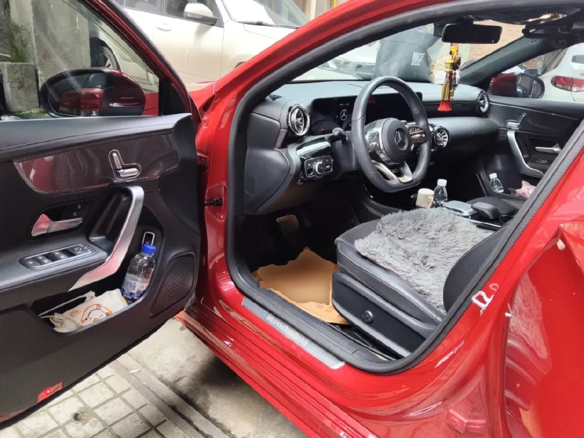 2020 Mercedes-Benz A Class 1.3T 163HP L4 7DCT,autocango,china used car exporter,china ev exporter,chinese used car exporter,chinese used ev exporter