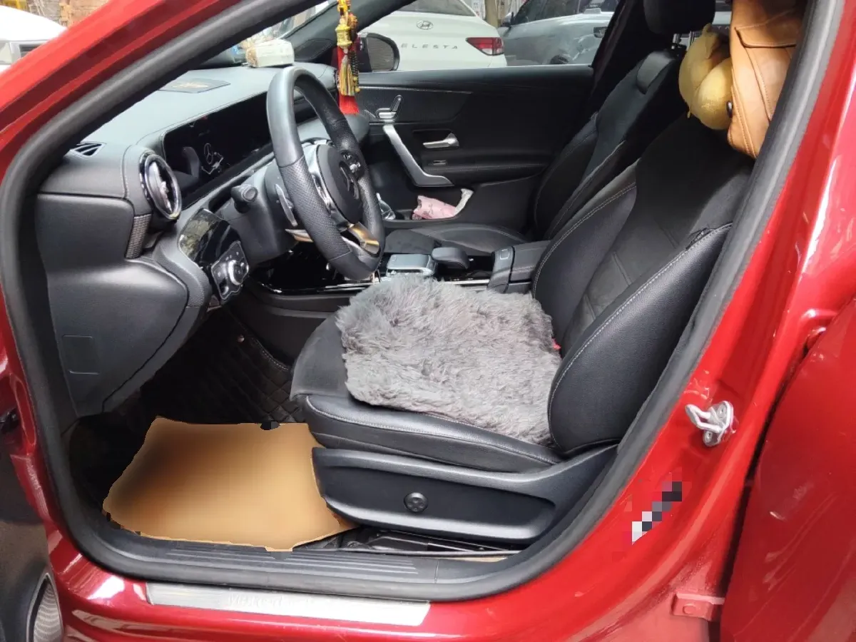 2020 Mercedes-Benz A Class 1.3T 163HP L4 7DCT,autocango,china used car exporter,china ev exporter,chinese used car exporter,chinese used ev exporter