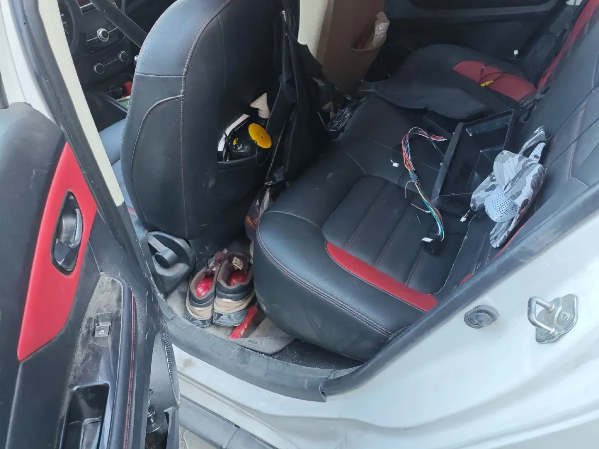 2015 Haval H1 1.5L 106HP L4 5MT,autocango,china used car exporter,china ev exporter,chinese used car exporter,chinese used ev exporter