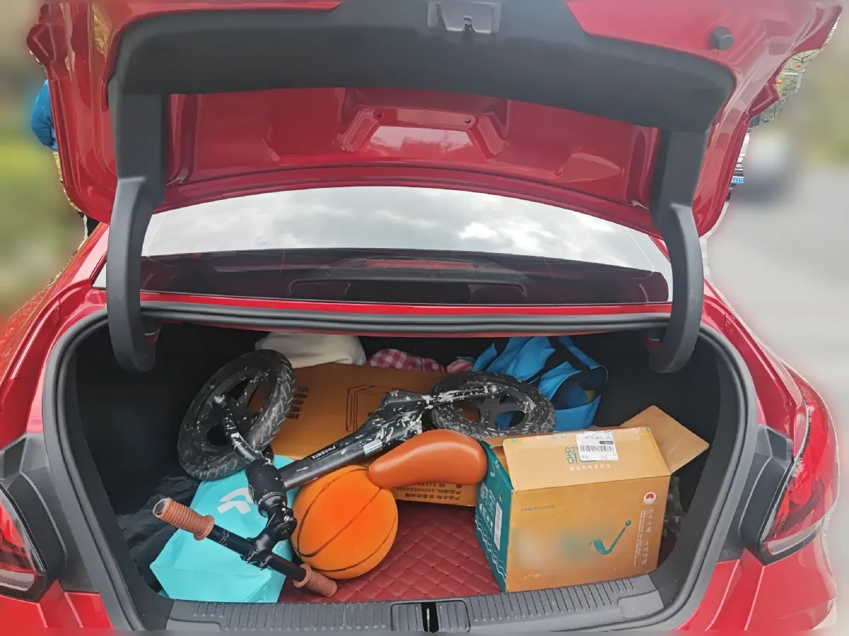 2021 MG 5 1.5T 173HP L4 7DCT,autocango,china used car exporter,china ev exporter,chinese used car exporter,chinese used ev exporter