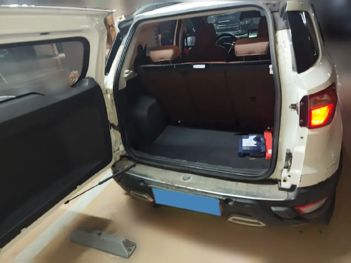 2013 Ford EcoSport 1.5L 110HP L4 5MT,autocango,china used car exporter,china ev exporter,chinese used car exporter,chinese used ev exporter