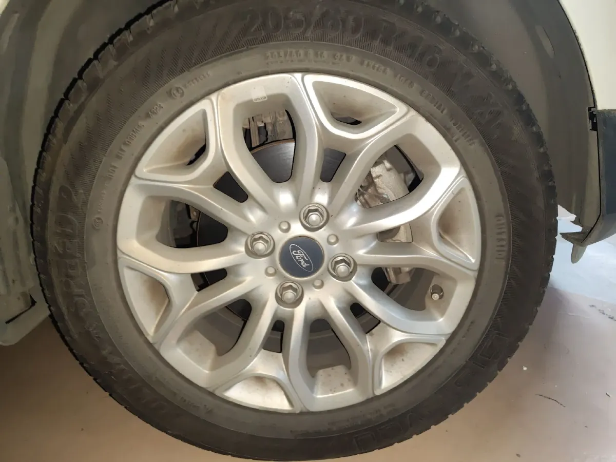 2013 Ford EcoSport 1.5L 110HP L4 5MT,autocango,china used car exporter,china ev exporter,chinese used car exporter,chinese used ev exporter