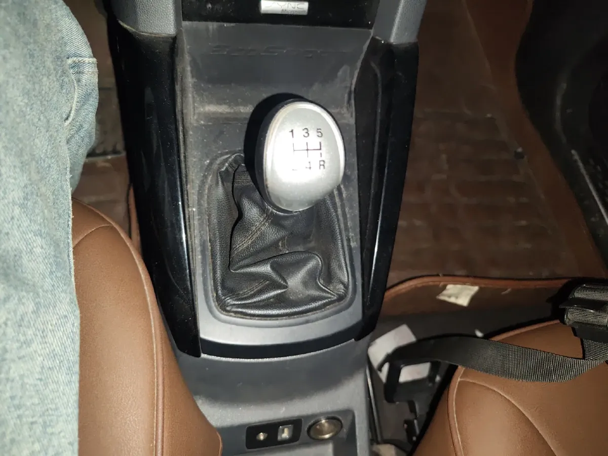 2013 Ford EcoSport 1.5L 110HP L4 5MT,autocango,china used car exporter,china ev exporter,chinese used car exporter,chinese used ev exporter