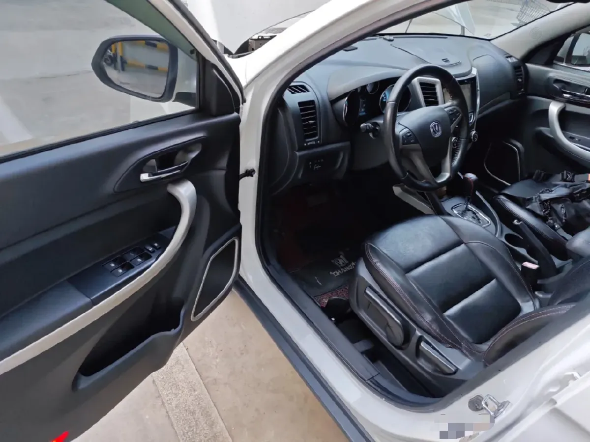 2014 ChangAn CS35 1.6L 125HP L4 4AT,autocango,china used car exporter,china ev exporter,chinese used car exporter,chinese used ev exporter