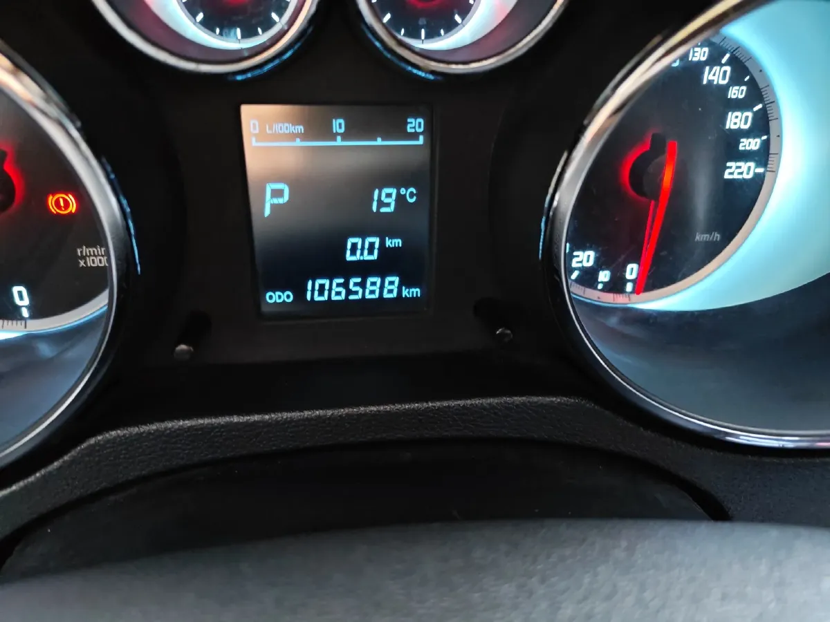 2014 ChangAn CS35 1.6L 125HP L4 4AT,autocango,china used car exporter,china ev exporter,chinese used car exporter,chinese used ev exporter