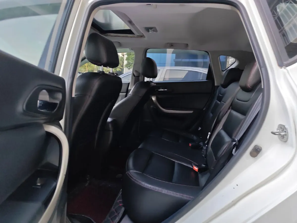 2014 ChangAn CS35 1.6L 125HP L4 4AT,autocango,china used car exporter,china ev exporter,chinese used car exporter,chinese used ev exporter