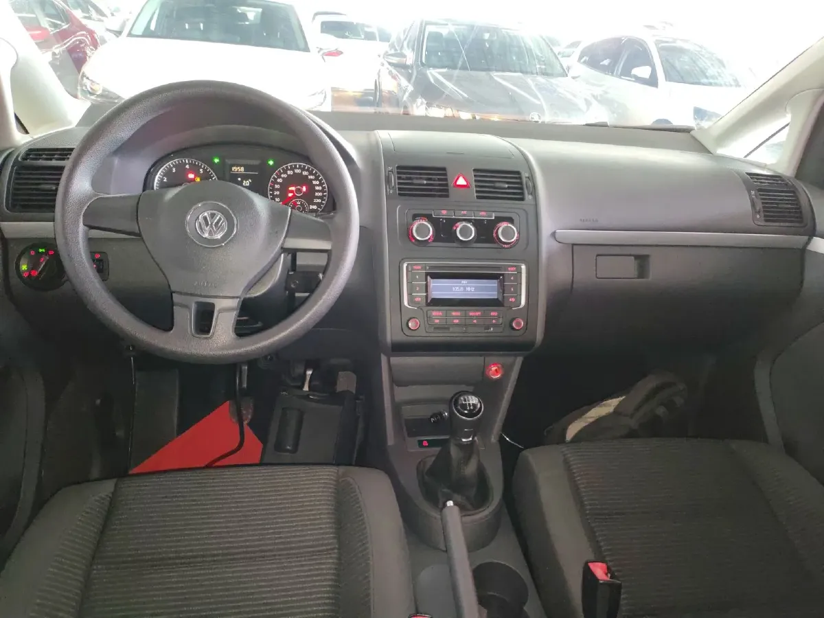 2015 Volkswagen Touran 1.4T 131HP L4 5MT,autocango,china used car exporter,china ev exporter,chinese used car exporter,chinese used ev exporter