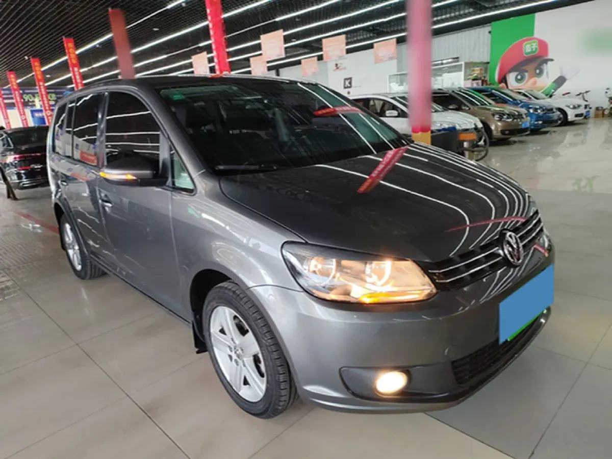 2015 Volkswagen Touran 1.4T 131HP L4 5MT,autocango,china used car exporter,china ev exporter,chinese used car exporter,chinese used ev exporter