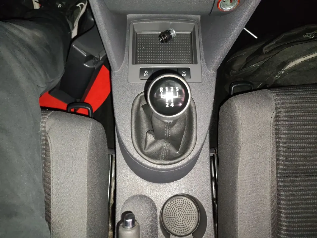 2015 Volkswagen Touran 1.4T 131HP L4 5MT,autocango,china used car exporter,china ev exporter,chinese used car exporter,chinese used ev exporter