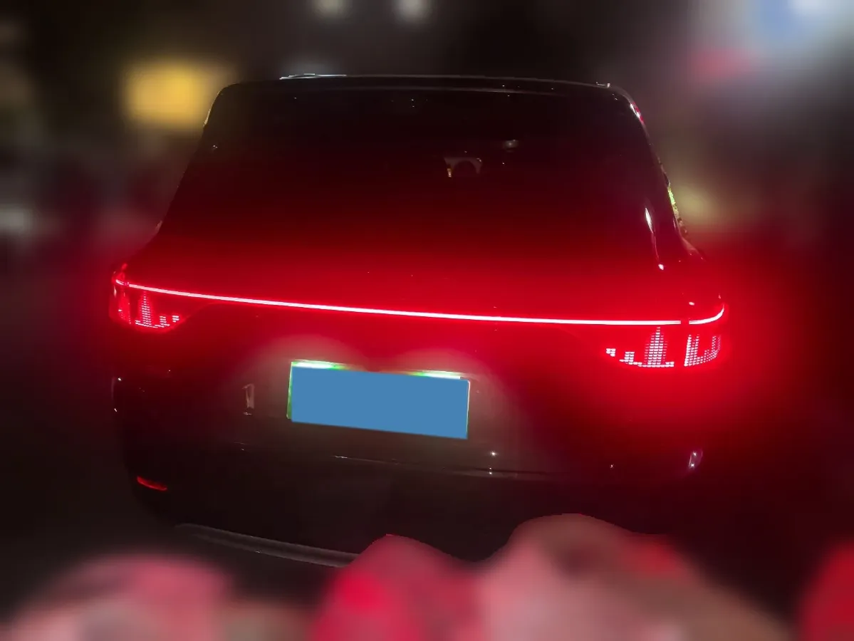 2025 AITO AITO M9 REEV 160HP REEV 52KWH,autocango,china used car exporter,china ev exporter,chinese used car exporter,chinese used ev exporter