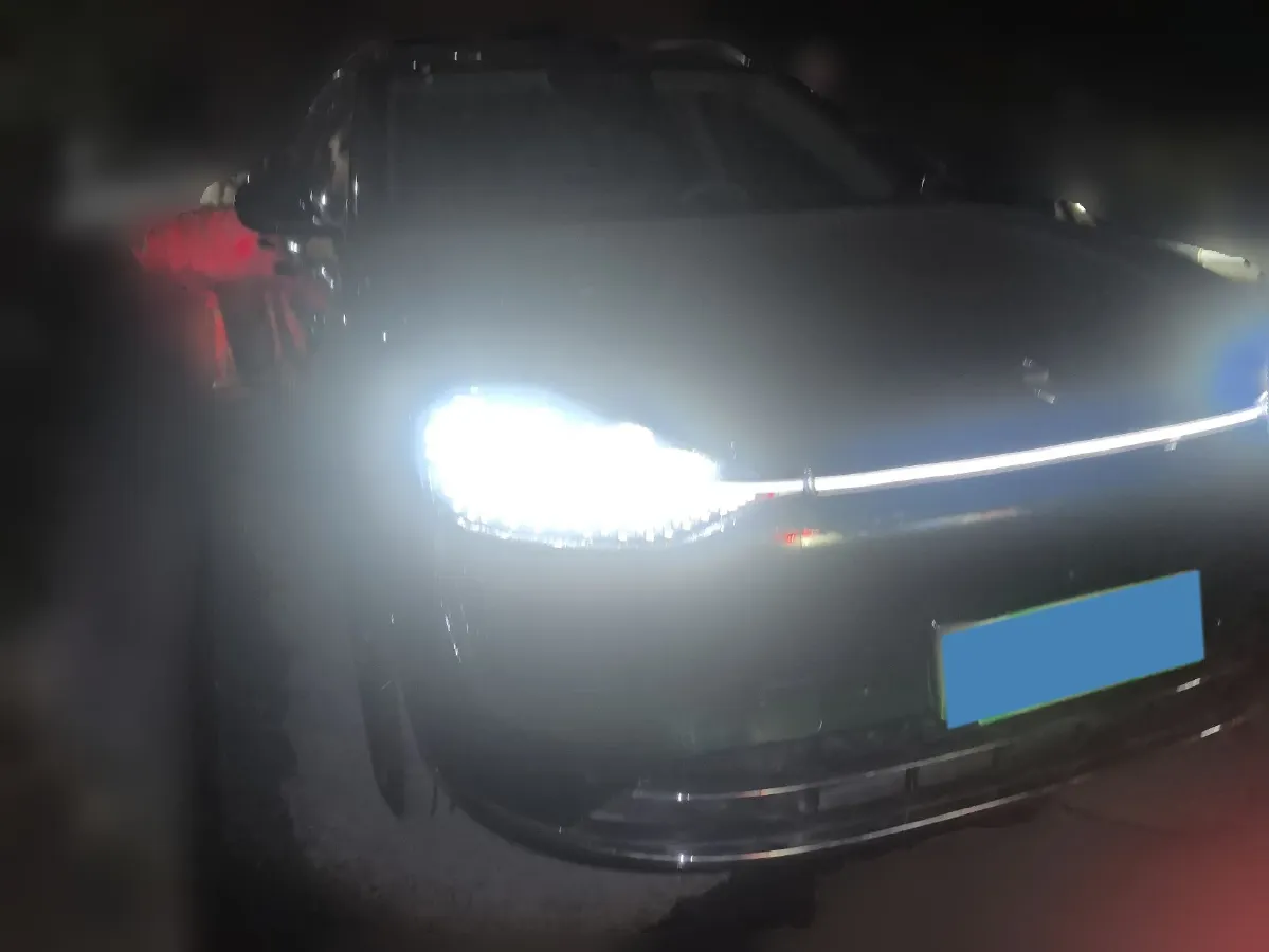 2025 AITO AITO M9 REEV 160HP REEV 52KWH,autocango,china used car exporter,china ev exporter,chinese used car exporter,chinese used ev exporter