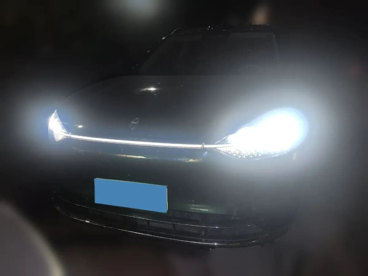 2025 AITO AITO M9 REEV 160HP REEV 52KWH,autocango,china used car exporter,china ev exporter,chinese used car exporter,chinese used ev exporter